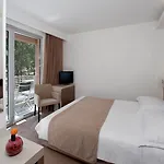 Molindrio Plava Laguna Hotel