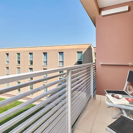 Molindrio Plava Laguna מלון