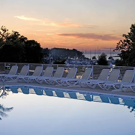 Hotel Molindrio Plava Laguna 4*
